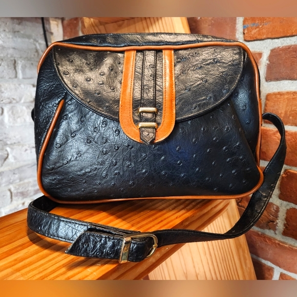 B.H. Smith Handbags - Elegant Black and Tan Shoulder Bag